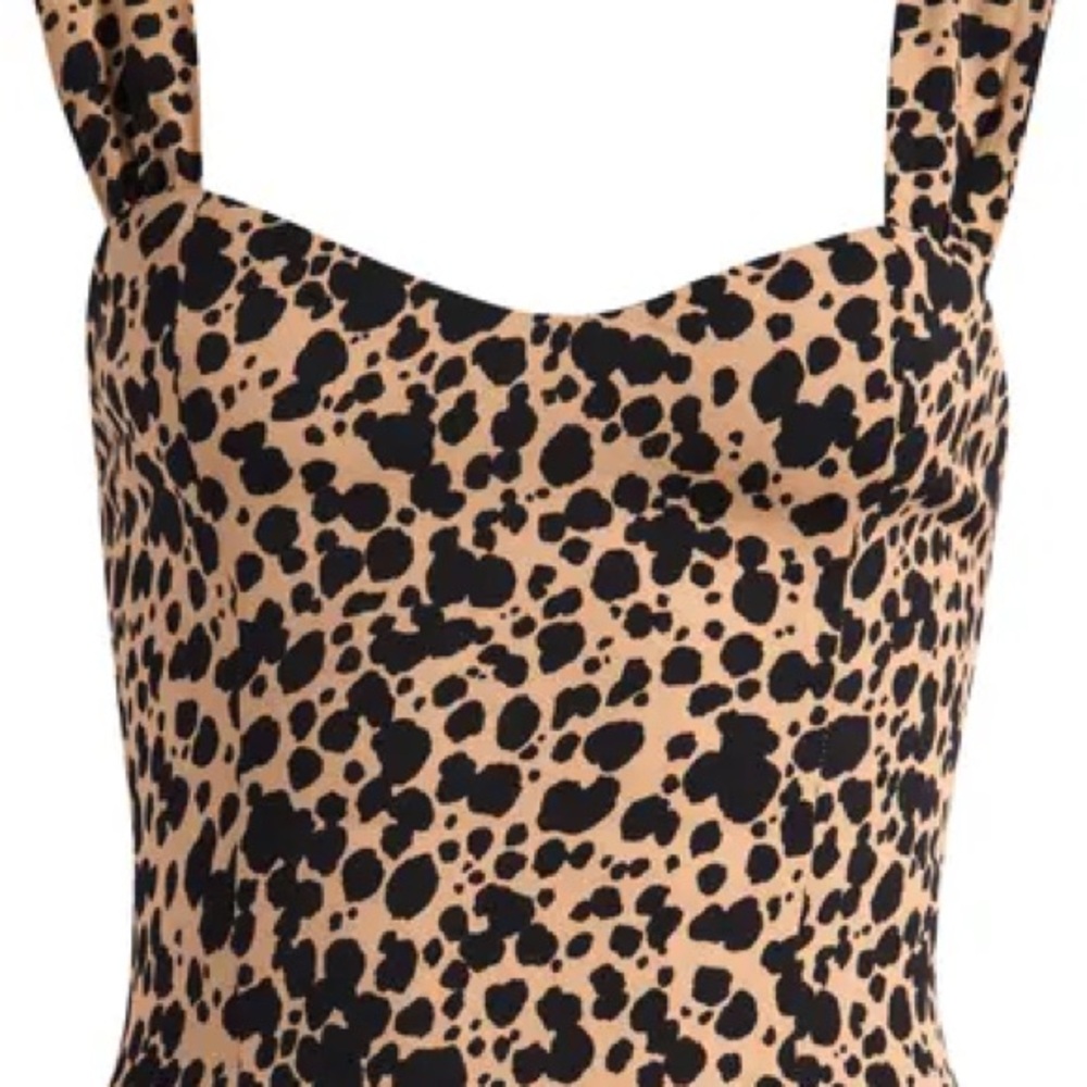 Reformation Hester Cheetah Crepe Top. Zip closure. Size 4
